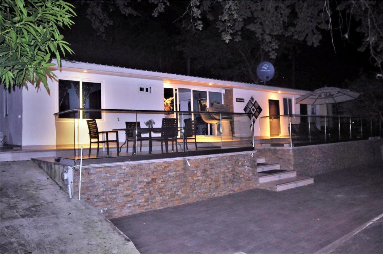 La Romantica Bed & Breakfast Contadora Island Екстериор снимка