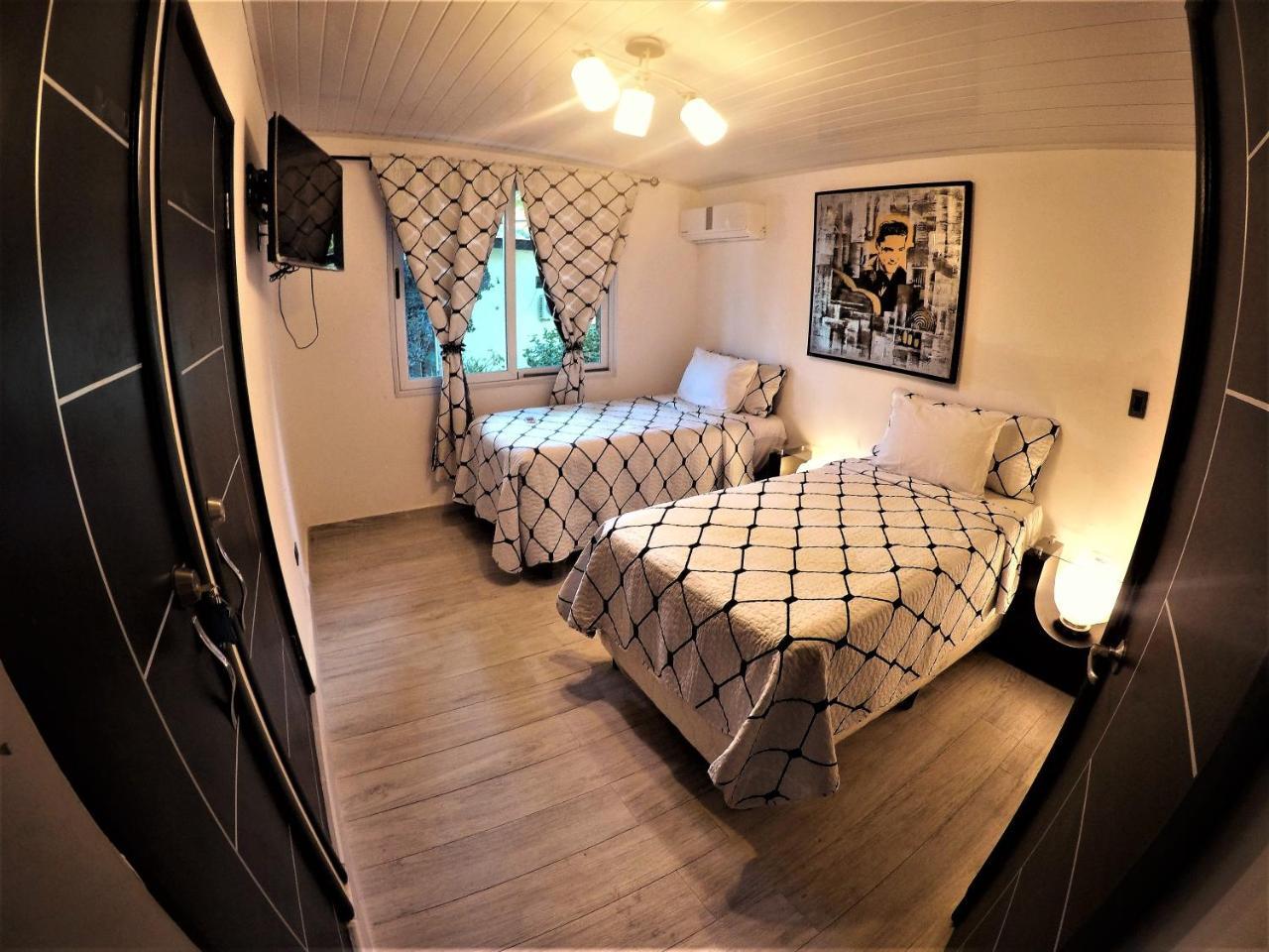 La Romantica Bed & Breakfast Contadora Island Екстериор снимка