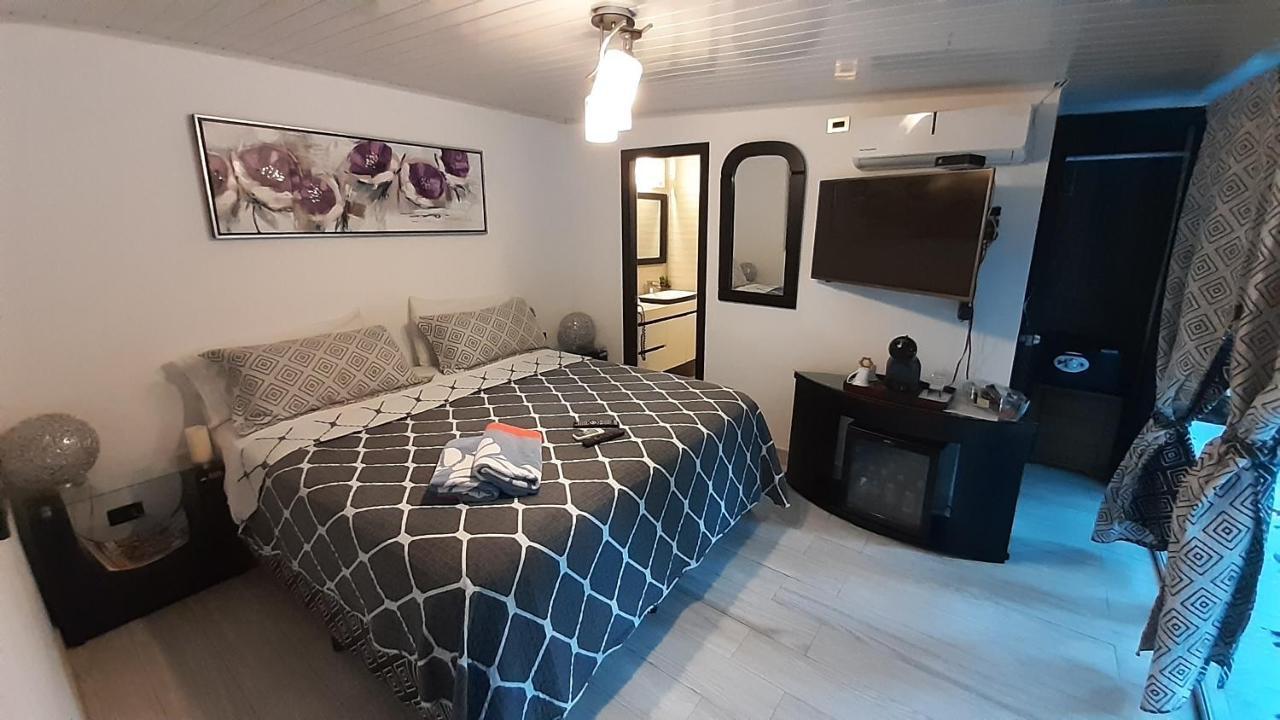 La Romantica Bed & Breakfast Contadora Island Екстериор снимка