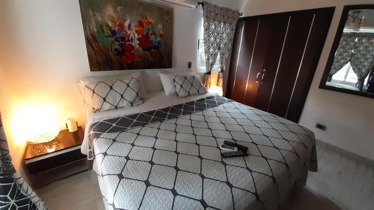 La Romantica Bed & Breakfast Contadora Island Екстериор снимка