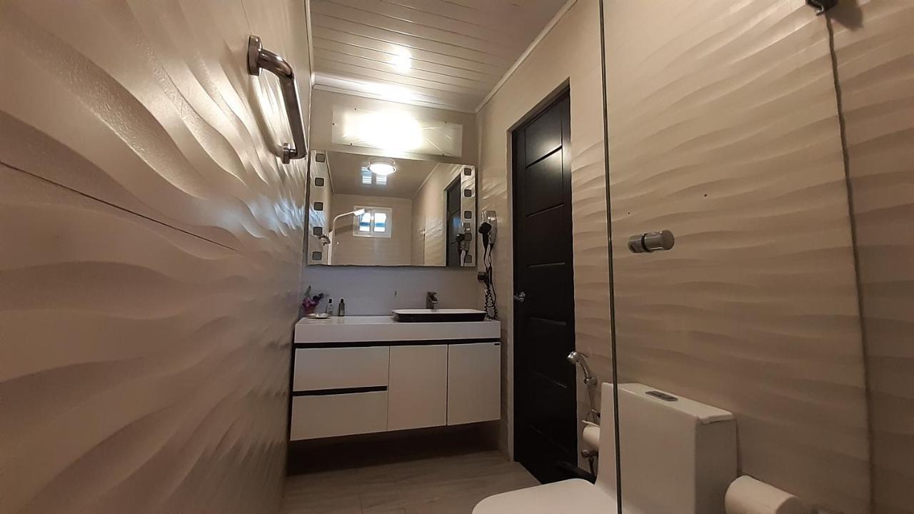 La Romantica Bed & Breakfast Contadora Island Екстериор снимка